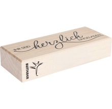 Holzstempel mit dem Schriftzug ''Ihr seid herzlich eingeladen'' und Butterer Logo