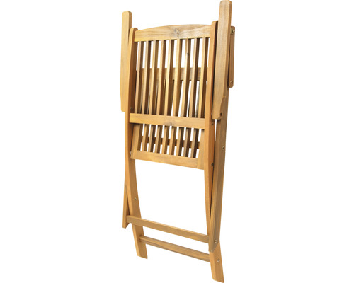 Chaise de jardin en bois pliée