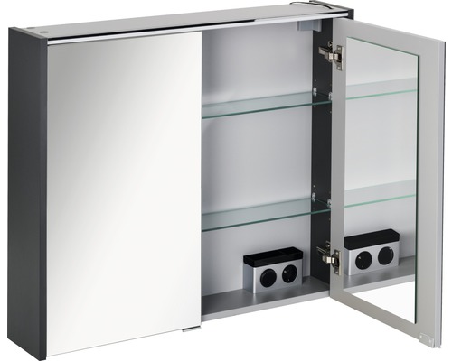 Armoire de toilette ouverte avec étagères en verre