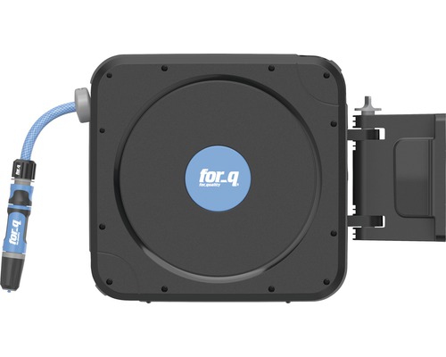 Aufroller mit Gartenschlauch und Wandhalterung