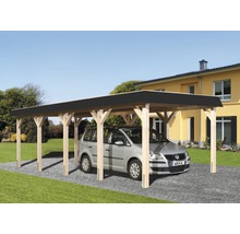 Carport aus Holz mit Auto davor