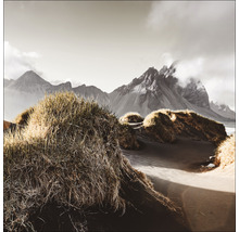 Photographie de paysage avec dunes de sable et montagnes