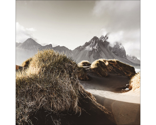 Photographie de paysage avec dunes de sable et montagnes