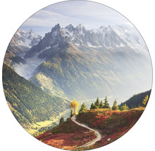 Montagnes et sentier de randonnée