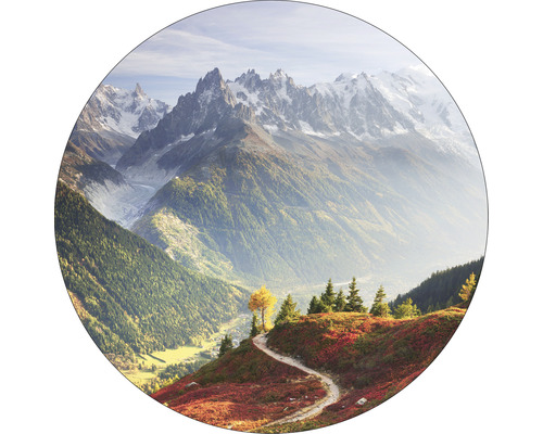 Montagnes et sentier de randonnée