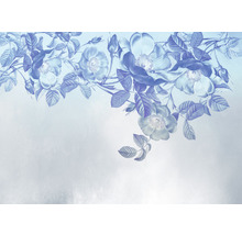 Dekorative Wandgestaltung mit Rosenblüten und Blättern