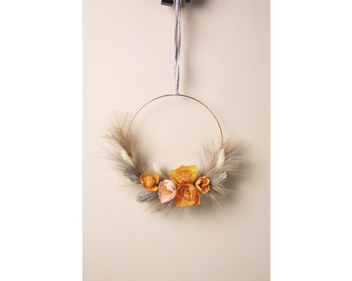 Couronne décorative avec fleurs et ruban à suspendre