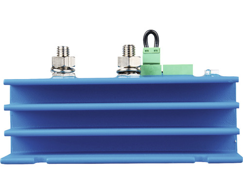 Blauer Kühlkörper mit Schraubverbindungen und Anschlussklemmen