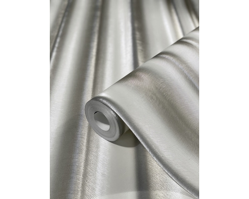 Tapetenrolle mit Streifenmuster