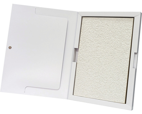 Nuancier blanc ouvert avec échantillon de couleur