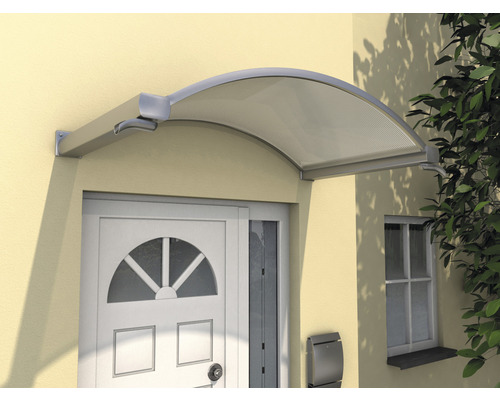 Eingangstür mit Vordach aus Kunststoff