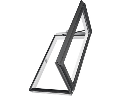 Geöffnetes Dachfenster zur Belüftung des Raumes