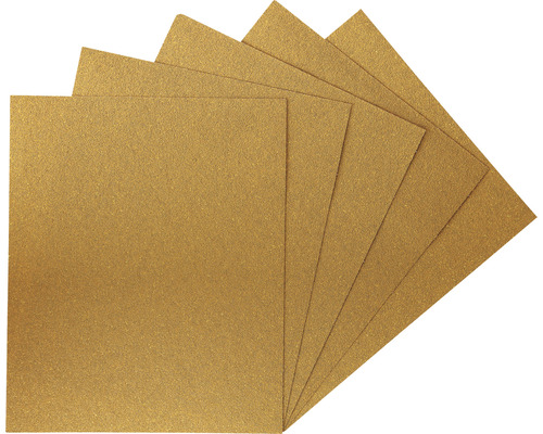 Schleifpapierblätter im Stapel
