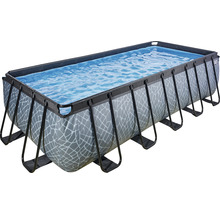 Piscine à cadre rectangulaire remplie d''eau