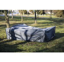 Housse pour mobilier de jardin sur pelouse