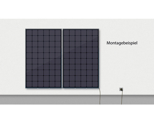 Montagebeispiel von zwei Solarmodulen an einer Wand