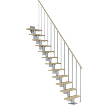 Raumspartreppe mit Holzstufen und Metallgeländer