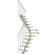 Spindeltreppe mit Holzstufen und Metallgeländer