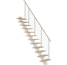 Gerade Treppe mit Holzstufen und Geländer