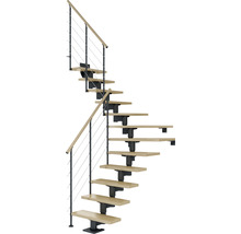 Wendeltreppe mit Holzstufen und Geländer mit Edelstahlseilen