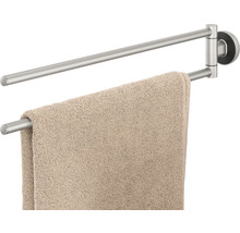 Schwenkbarer Handtuchhalter aus Metall mit einem Handtuch