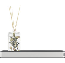 Aromadiffusor mit Duftstäbchen, Blumen und dekorativer Schale