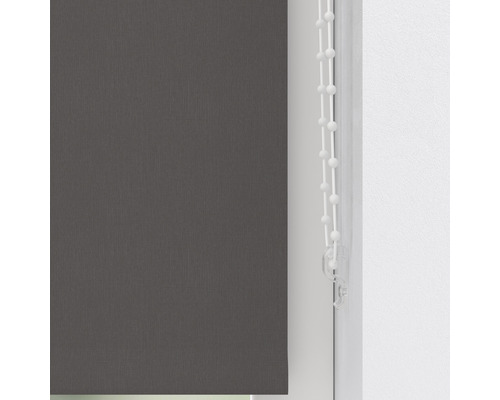 Graues Rollo mit Kettenzug