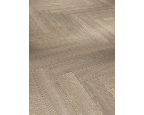 Pose de parquet en motif à chevrons