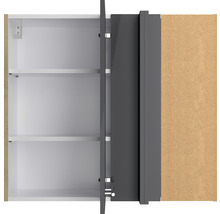Offener Spiegelschrank mit Regalböden