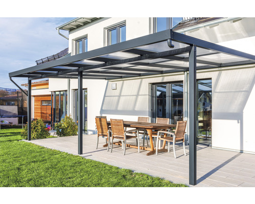 Toiture pour terrasse gutta Premium acrylique transparent 611 x 506 cm anthracite Terrasse couverte avec mobilier de jardin sur une terrasse devant une maison