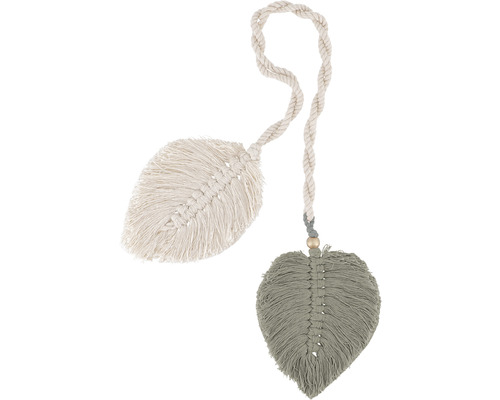 Dekoration mit zwei Makramee Blättern und Seilaufhängung