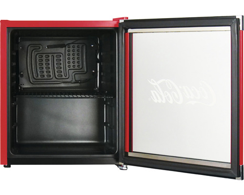 Mini-réfrigérateur rouge ouvert avec le logo Coca-Cola sur la porte en verre