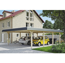 Carport aus Holz mit zwei geparkten Autos vor einem Haus