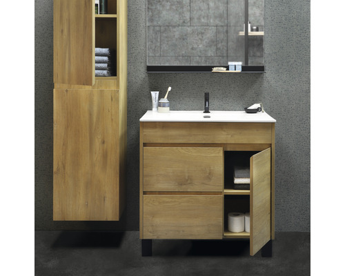 Badezimmer mit Waschtischunterschrank, Waschbecken, Spiegelschrank und Hochschrank im modernen Design.
