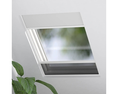 Dachfenster mit Rollo zur Verdunkelung