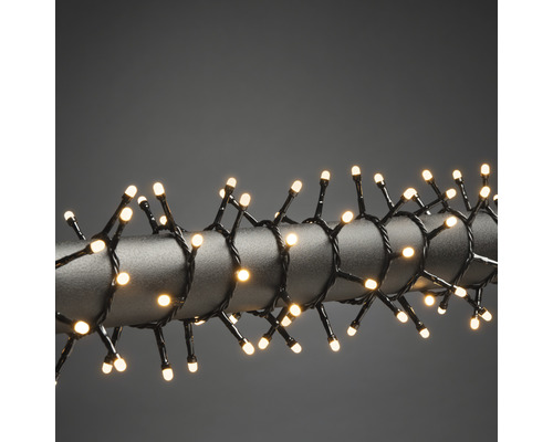 Guirlande lumineuse avec de nombreuses petites lampes LED