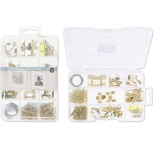 Set d''accrochage de cadres photo dans une boîte de rangement transparente