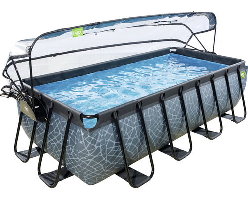 Rechteckiger Aufstellpool mit Abdeckung und Wasser