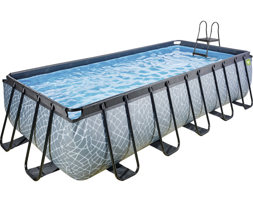Piscine rectangulaire avec échelle pour le jardin