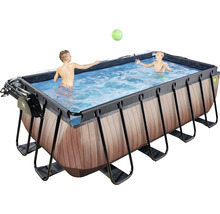 Rechteckiger Framepool mit Holzoptik und spielenden Kindern im Wasser