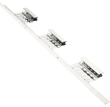 Support métallique avec plusieurs pinces de fixation