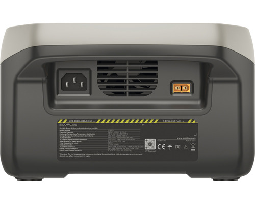 Rückseite einer tragbaren EcoFlow Powerstation mit Anschlüssen und technischen Daten