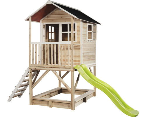 Holzspielhaus mit Rutsche und Sandkasten