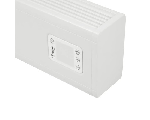 Detailansicht eines weißen Heizkörpers mit Bedienfeld.