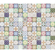 Fliesenmuster mit verschiedenen geometrischen und floralen Motiven