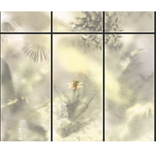 Fenster mit Blumenmuster und Milchglaseffekt