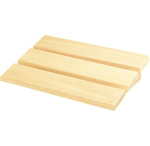 Trois tasseaux en bois