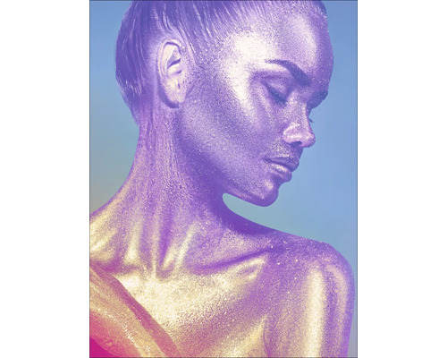 Portrait d''une femme avec de la peinture corporelle