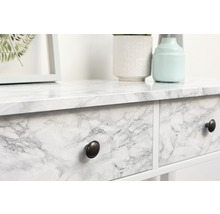 Dekorfolie mit Marmormuster auf Kommode