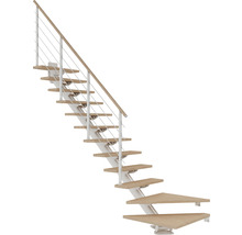 Raumspartreppe mit Holzstufen und Metallgeländer